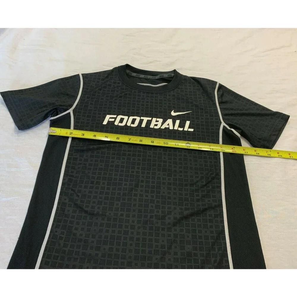 NIKE DRI FIT BOYS ATHLETIC SHIRT SIZE L